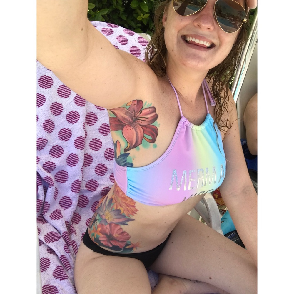 Hey I'm Kelsey, Mermaid, Pittie Mom, Posher Blog